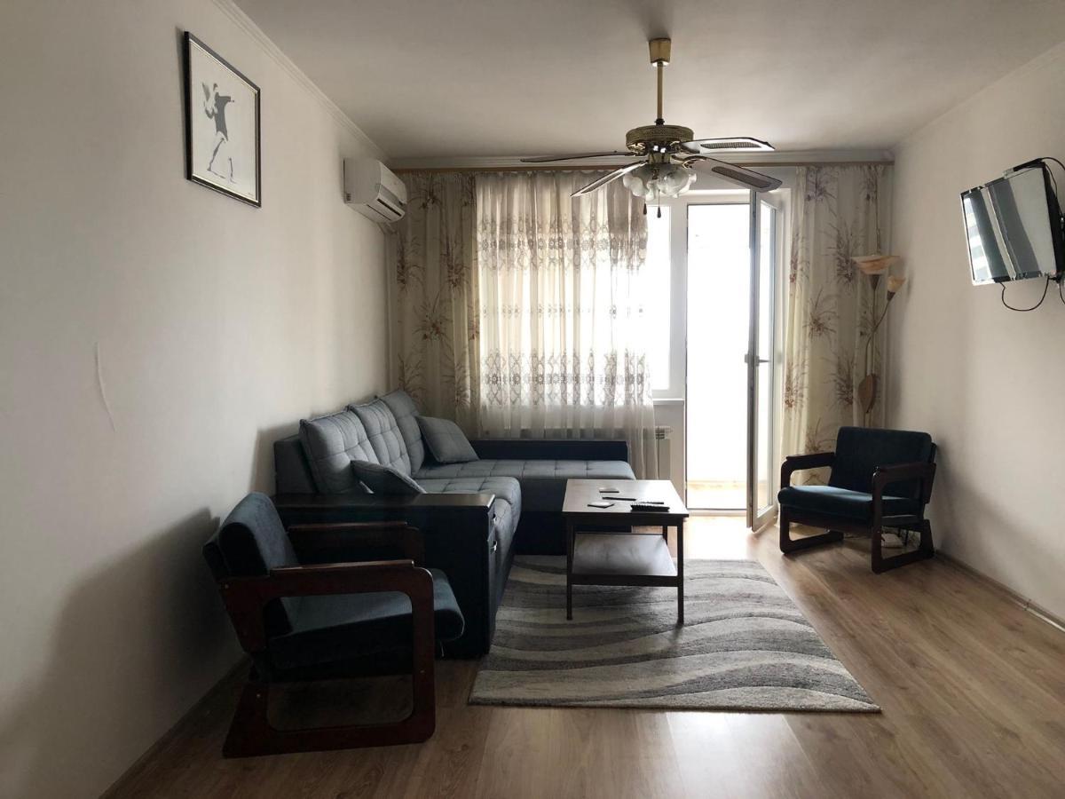 Clean Apartment On Lunacharskogo Street Tiraspol Eksteriør billede