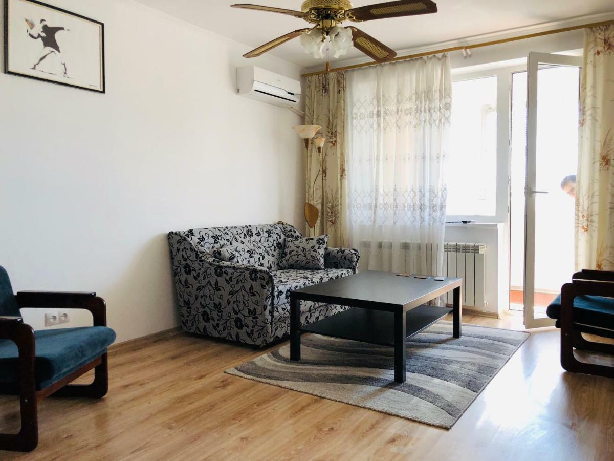 Clean Apartment On Lunacharskogo Street Tiraspol Eksteriør billede